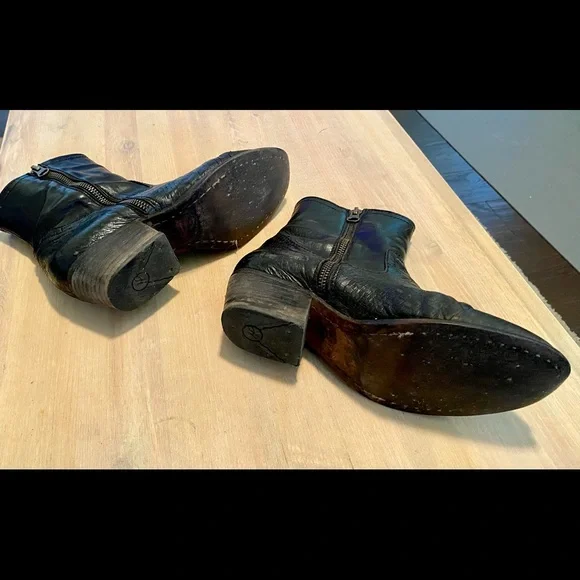 H by Hudson black leather ankle boots - Picture 4 of 6